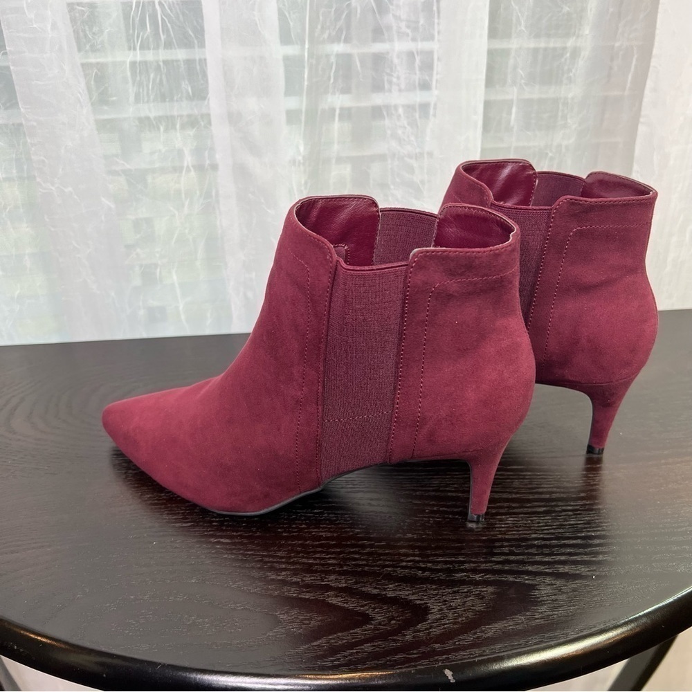 Ann Taylor factory one color faux suede ankle boot size 10 M. #010